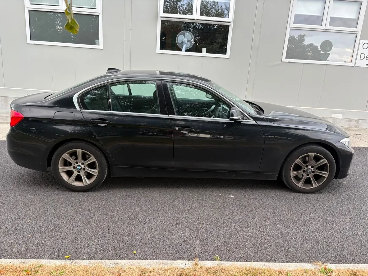 BMW 3-Series 2013 - Image 6