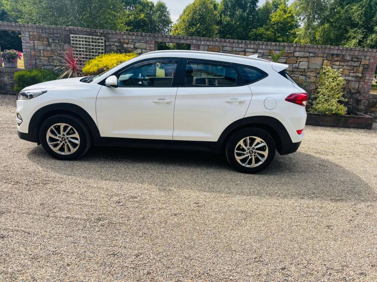 2015 Hyundai Tucson 1.7dsl comfort plus - Image 5