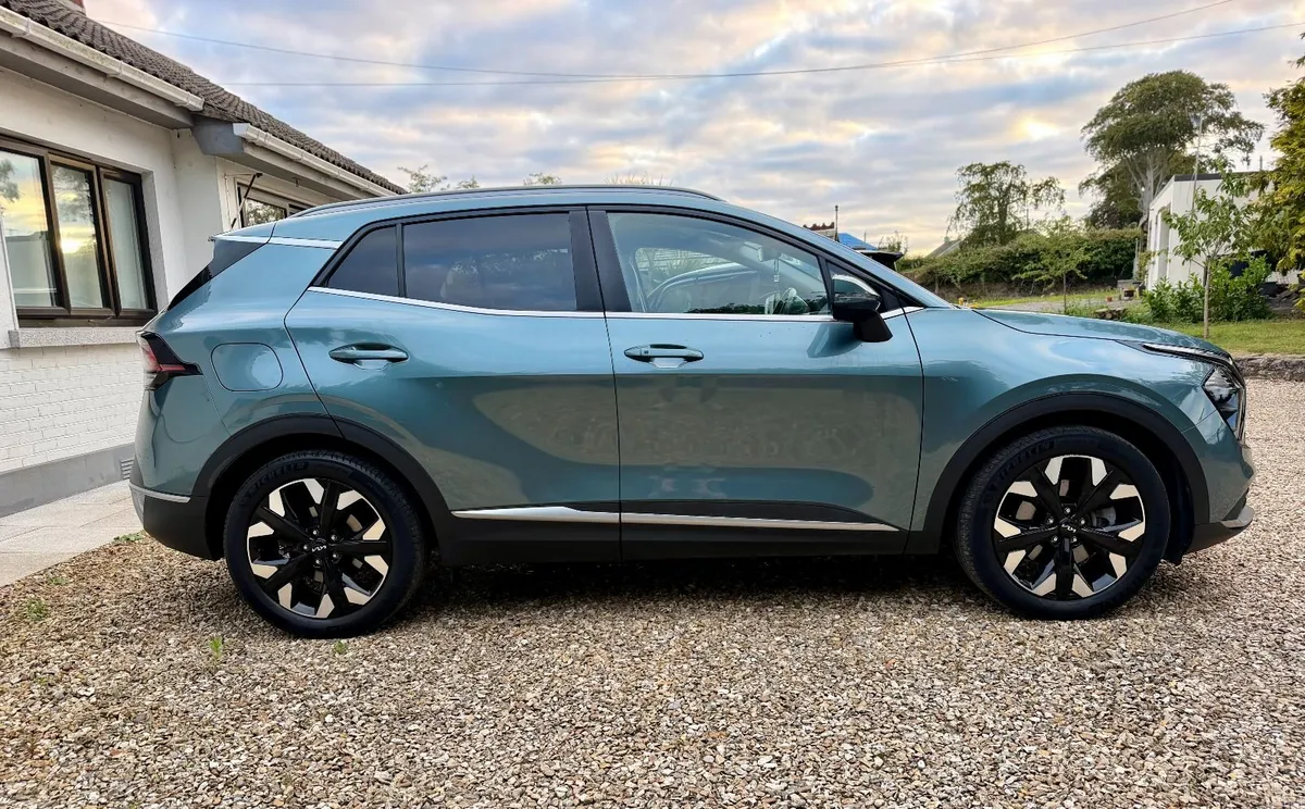 Kia Sportage PHEV 2023 - Image 3