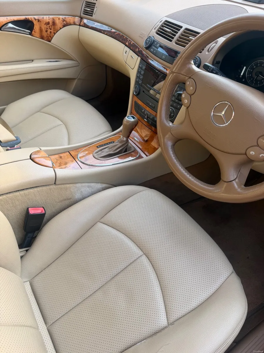Mercedes-Benz E-Class 2007 - Image 5