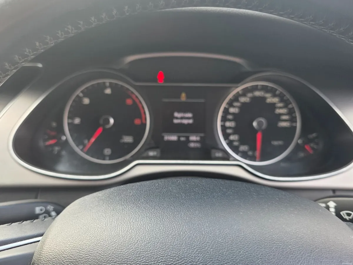 Audi A4 2012 - Image 2