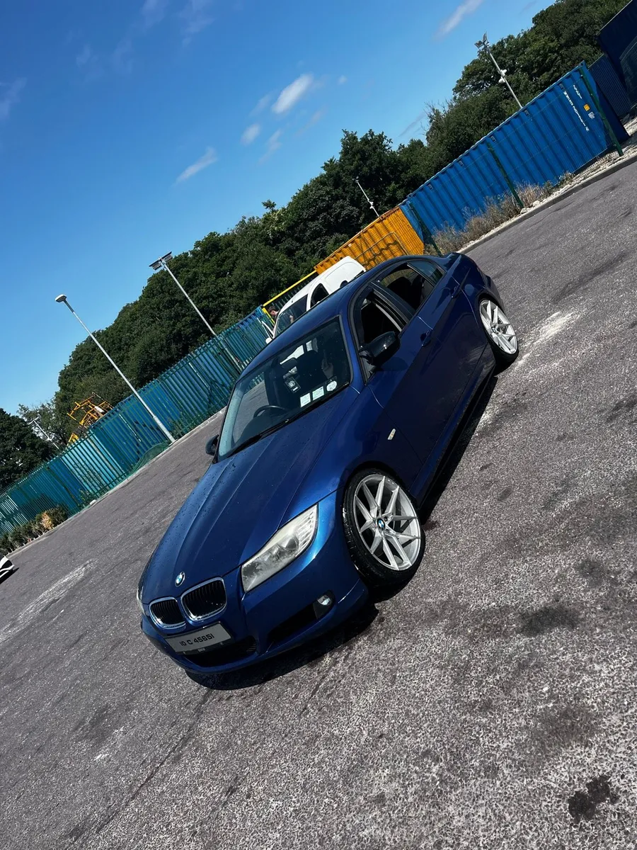 BMW e90 320d - Image 1