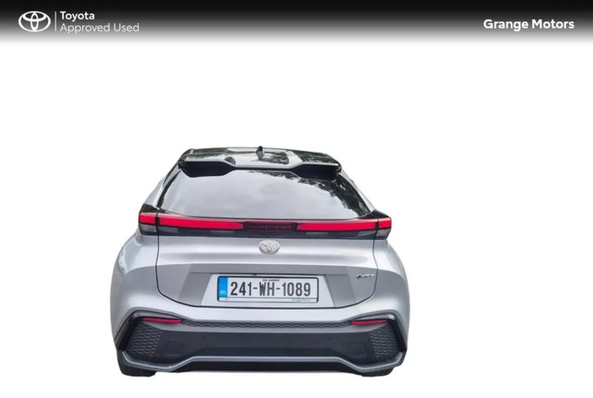 Toyota C-HR 1.8 HYBRID SOL 5DR - Image 4