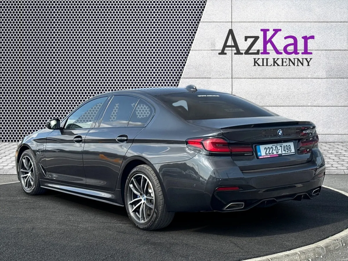 BMW 5-Series 2022 M-SPORT 2.0 PLUG IN HYBRID 252BH - Image 6