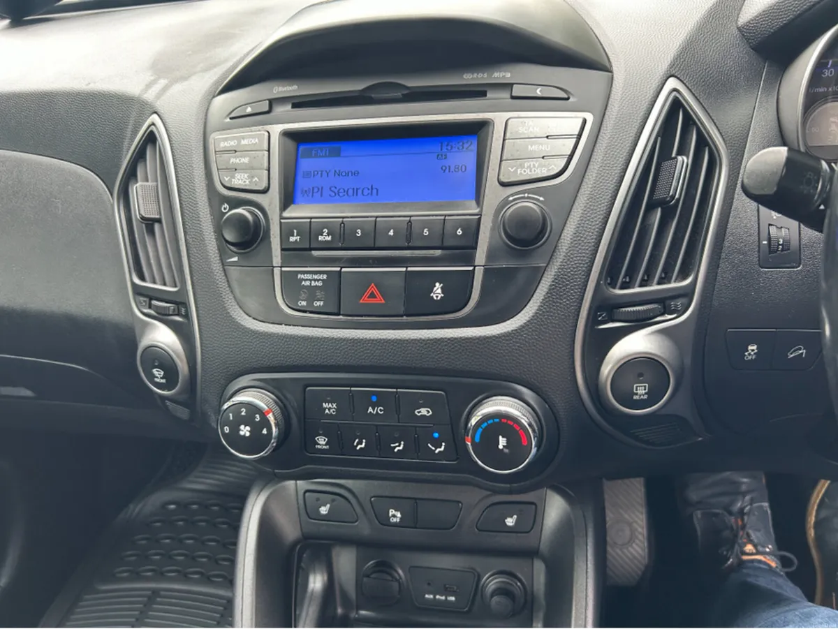 Hyundai ix35 2WD COMFORT 4DR///TINY MLS///IRISH CA - Image 5