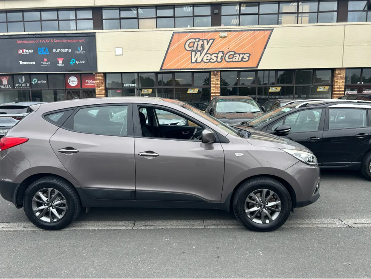 Hyundai ix35 2WD COMFORT 4DR///TINY MLS///IRISH CA - Image 1