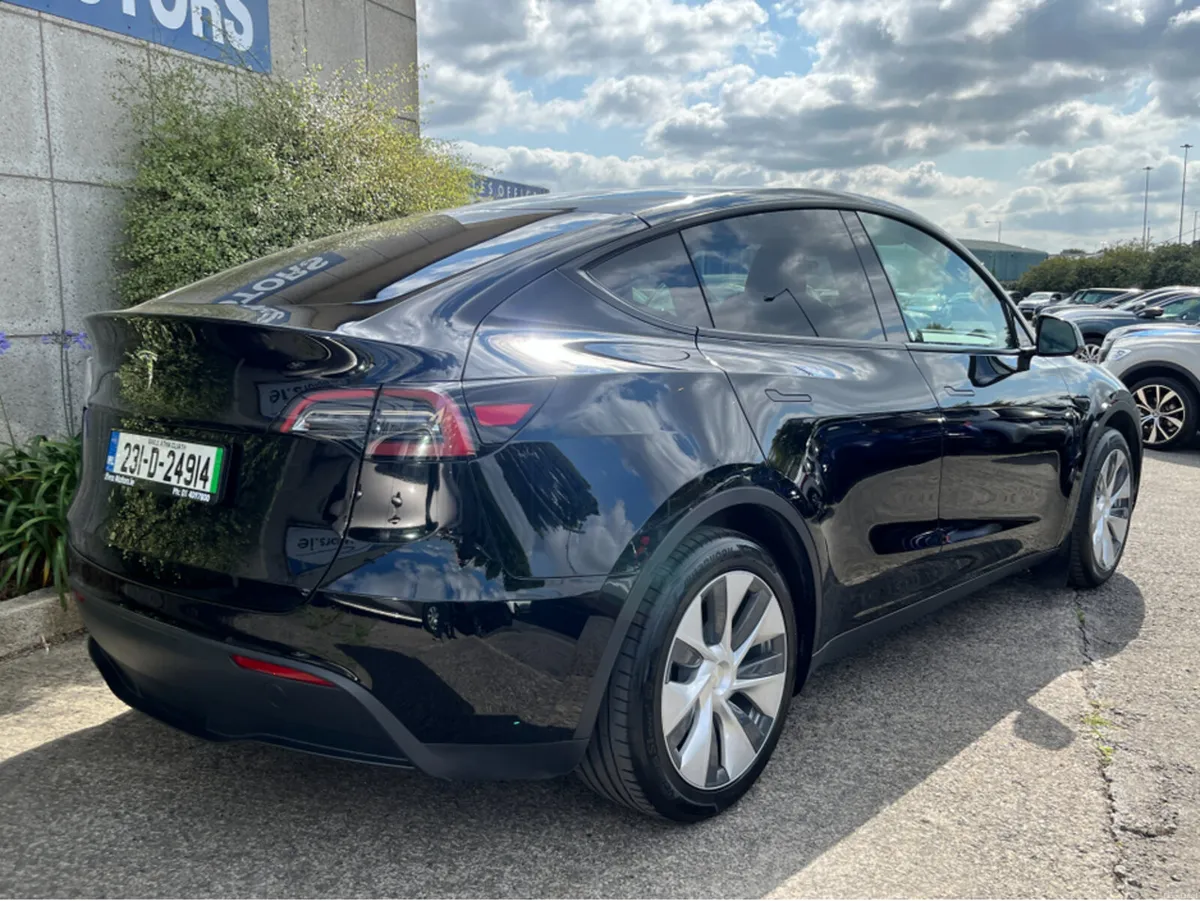 Tesla Model Y RWD ELECTRIC //FULL LEATHER HEATED S - Image 4