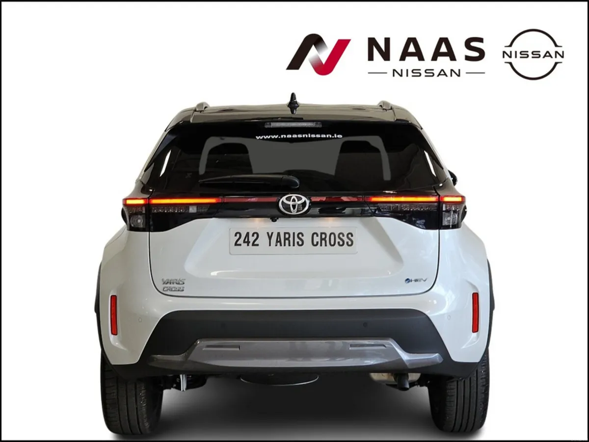 Toyota Yaris Cross 1.5 HYBRID SOL - Image 5