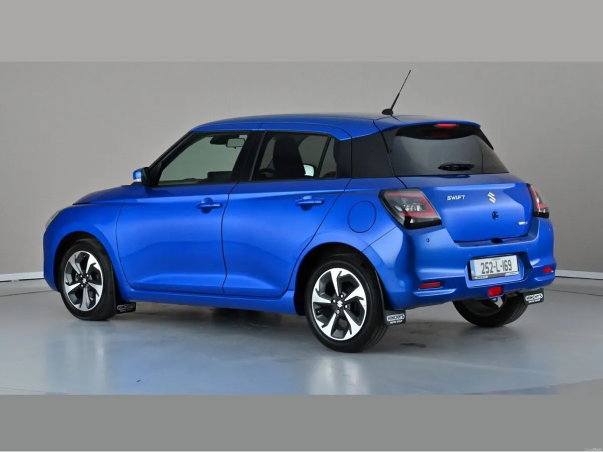 Suzuki Swift 1.2 Hybrid Ultra 5DR - Image 4