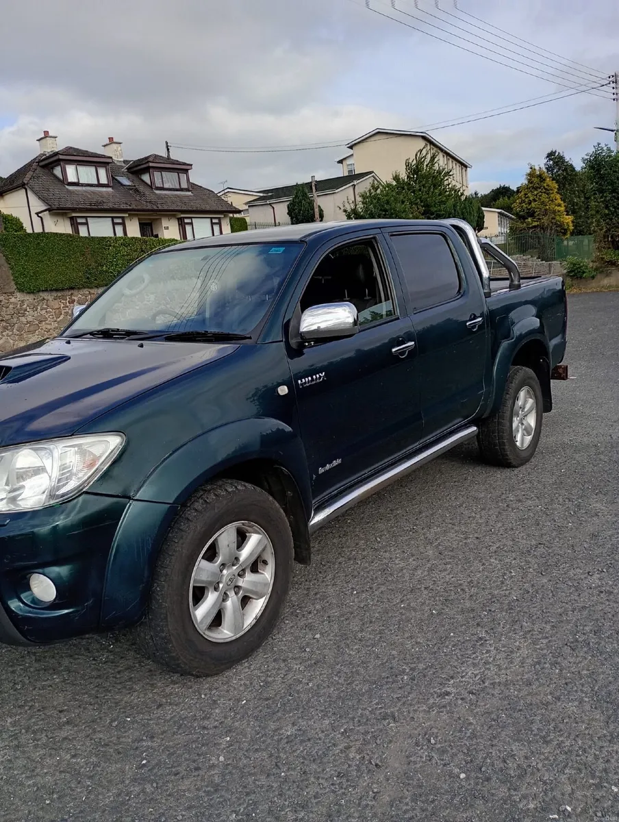 Toyota Hilux 2011 - Image 4