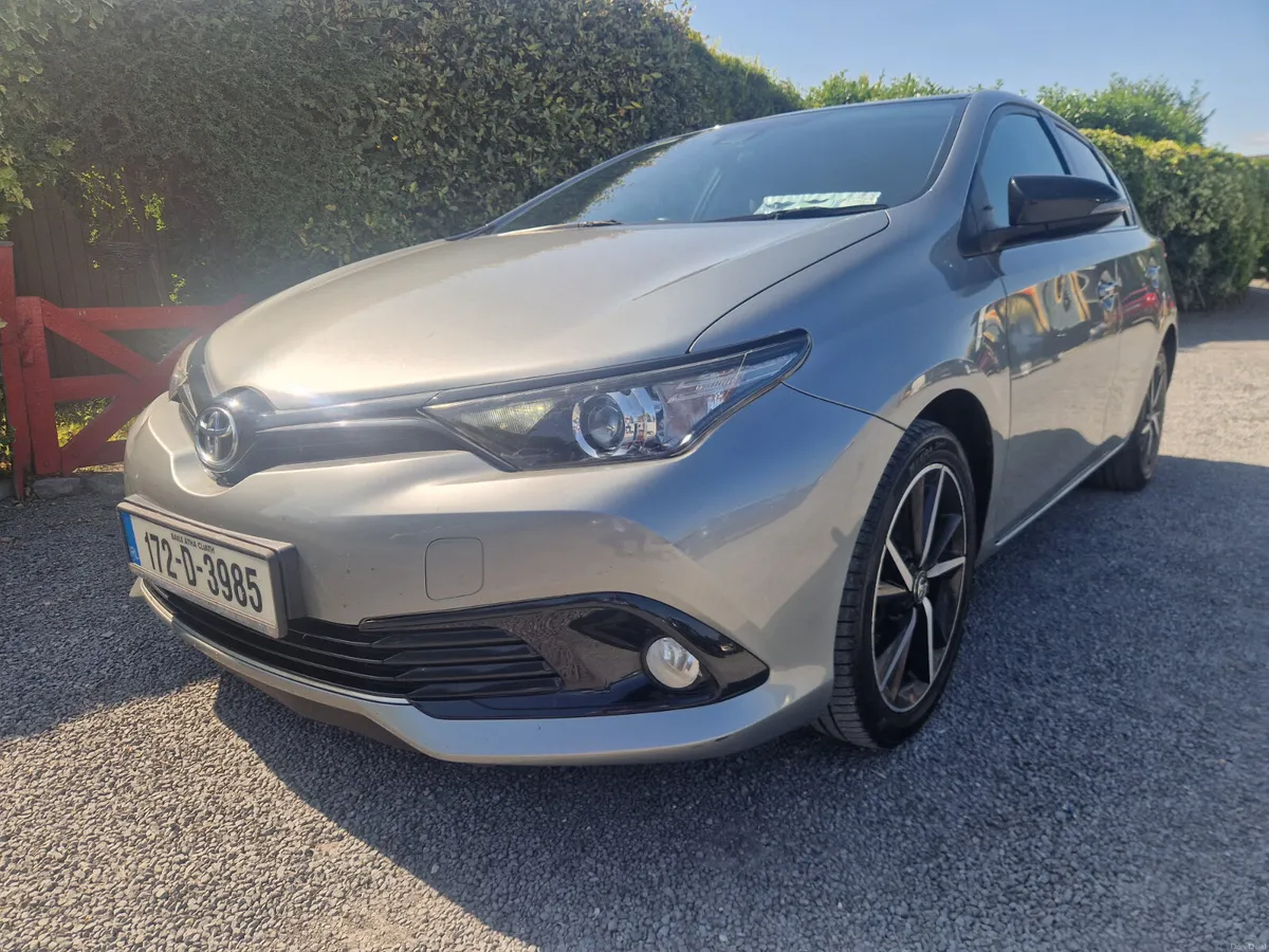 Toyota Auris LUNA SPORT 2017 - Image 1