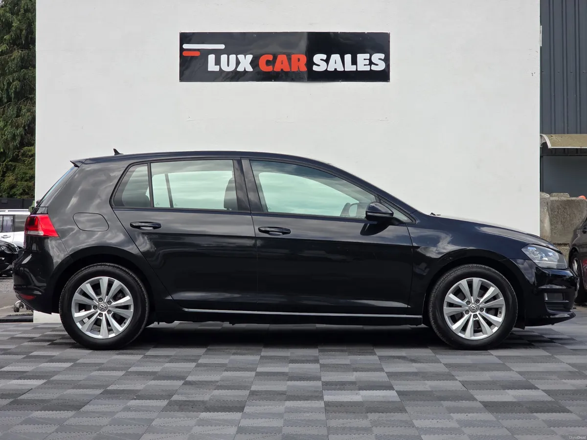 2014 Volkswagen Golf 1.2 TSI TL AUTO / LOW MILEAGE - Image 2