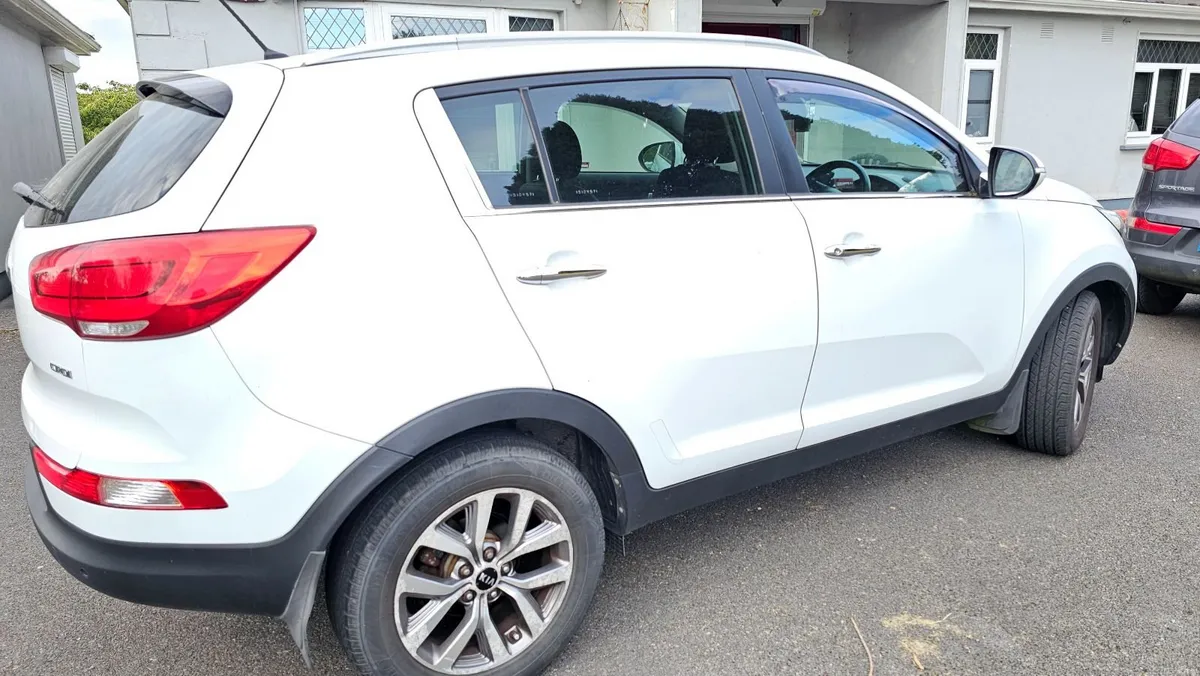 Kia Sportage 2015 -  98,016 km  Full NCT & Tax - Image 5