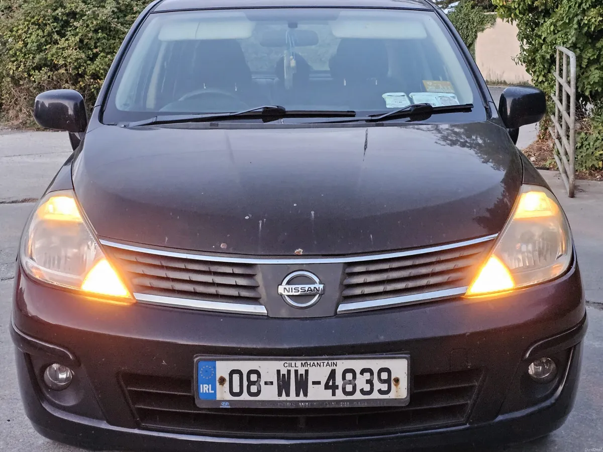 €899 Nissan Tiida 2008 diesel ⛽️ nct&tax €899 - Image 4