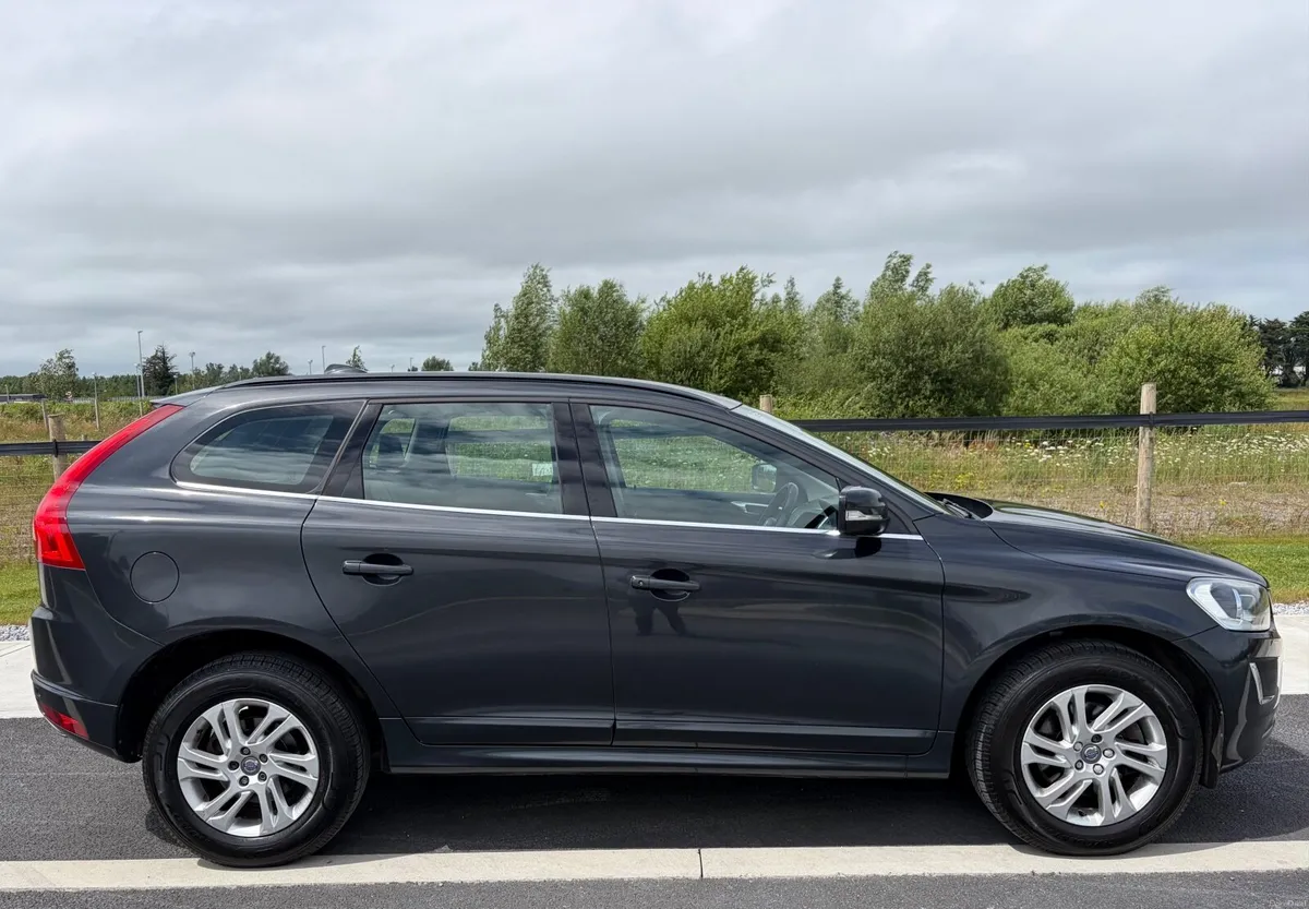 Volvo XC60 2.0 D4 Nav 2015 - Image 3