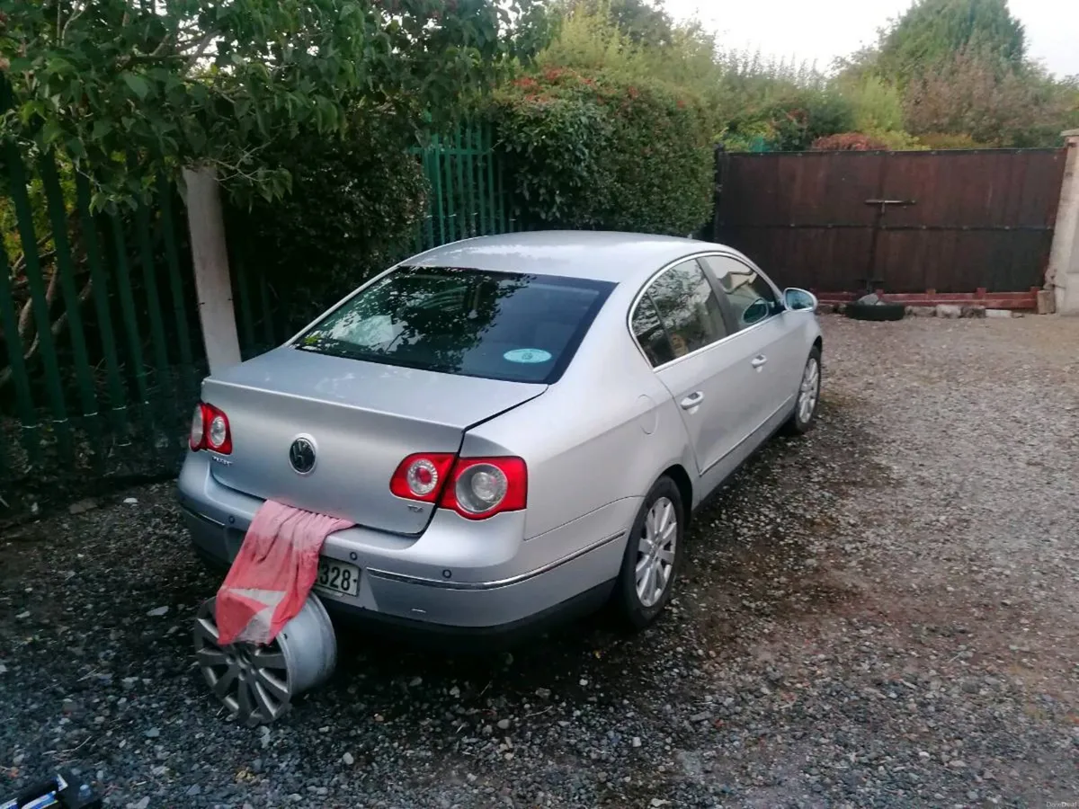 Car - Image 2