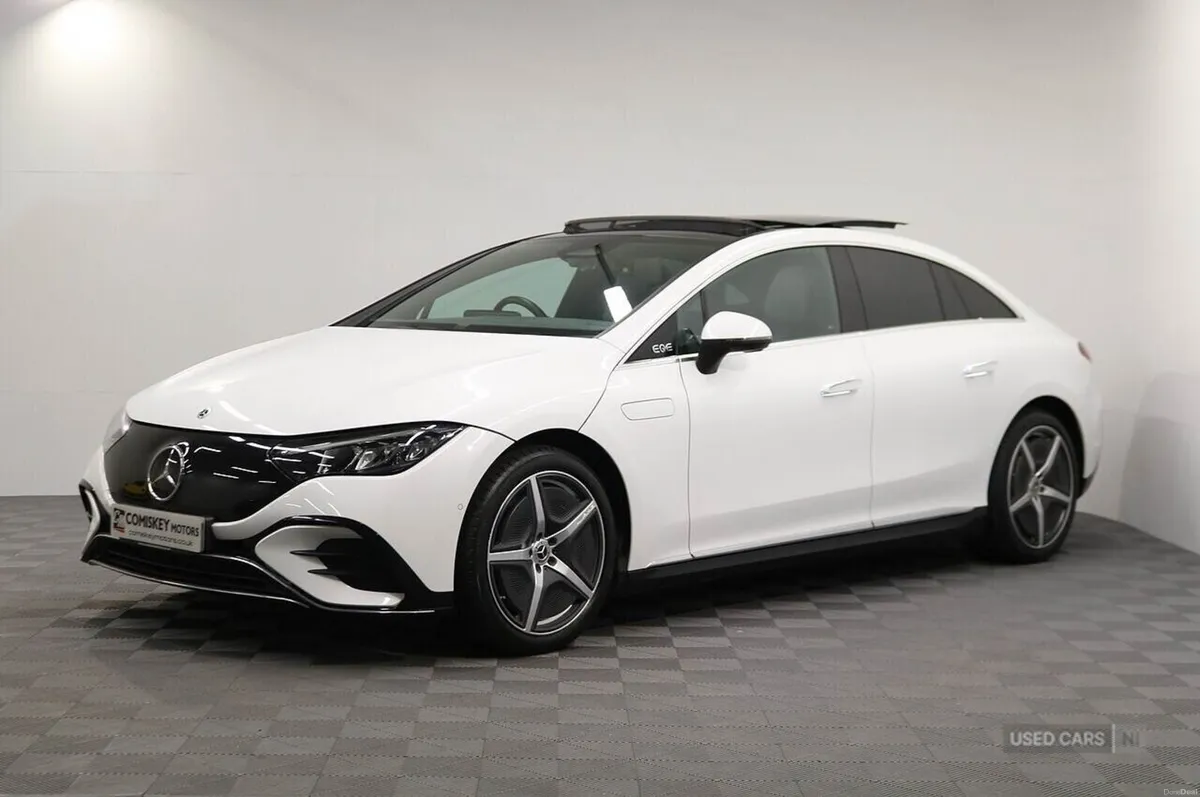 Mercedes-Benz EQE 300 AMG Line - Image 3
