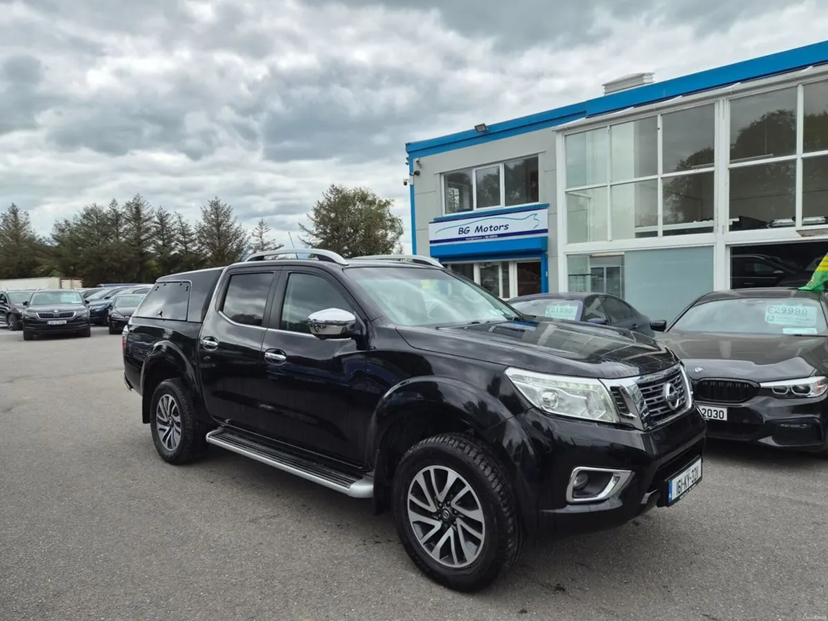 Nissan Navara NP300 Tekna DCI 4DR Auto - Image 5