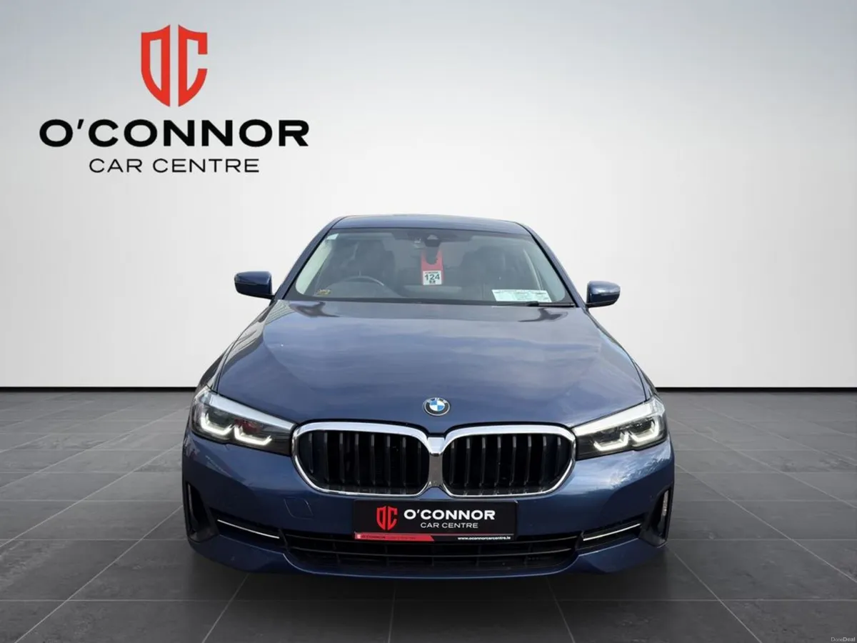 BMW 5-Series Executive comfort, BMW performance. e - Image 2
