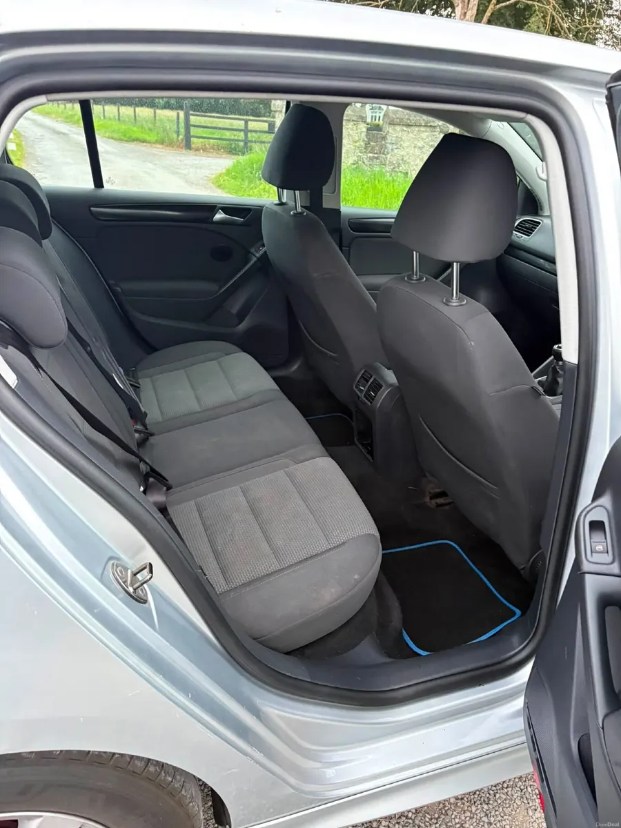 Volkswagen Golf 2012 - Image 4