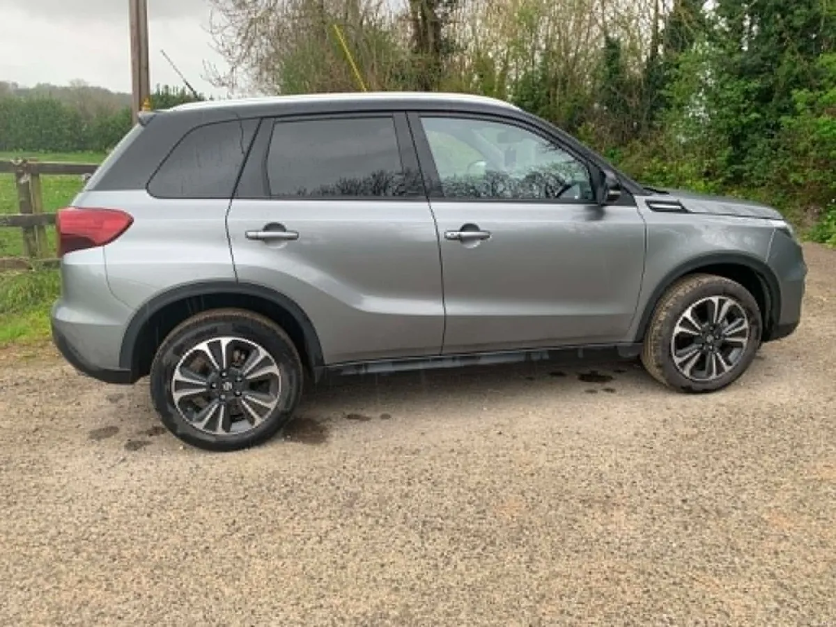 2024 Suzuki Vitara 1.5 petrol hybrid all grip - Image 5