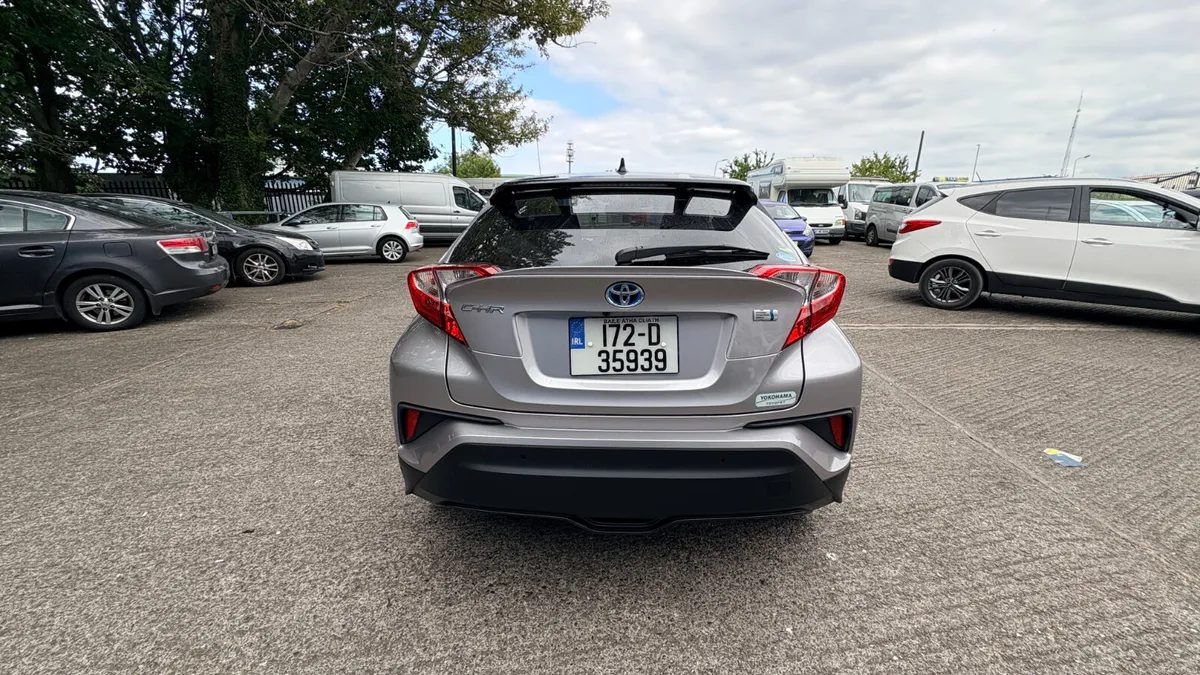 Toyota C-HR 1.8 Hybrid petrol 2017 - Image 5
