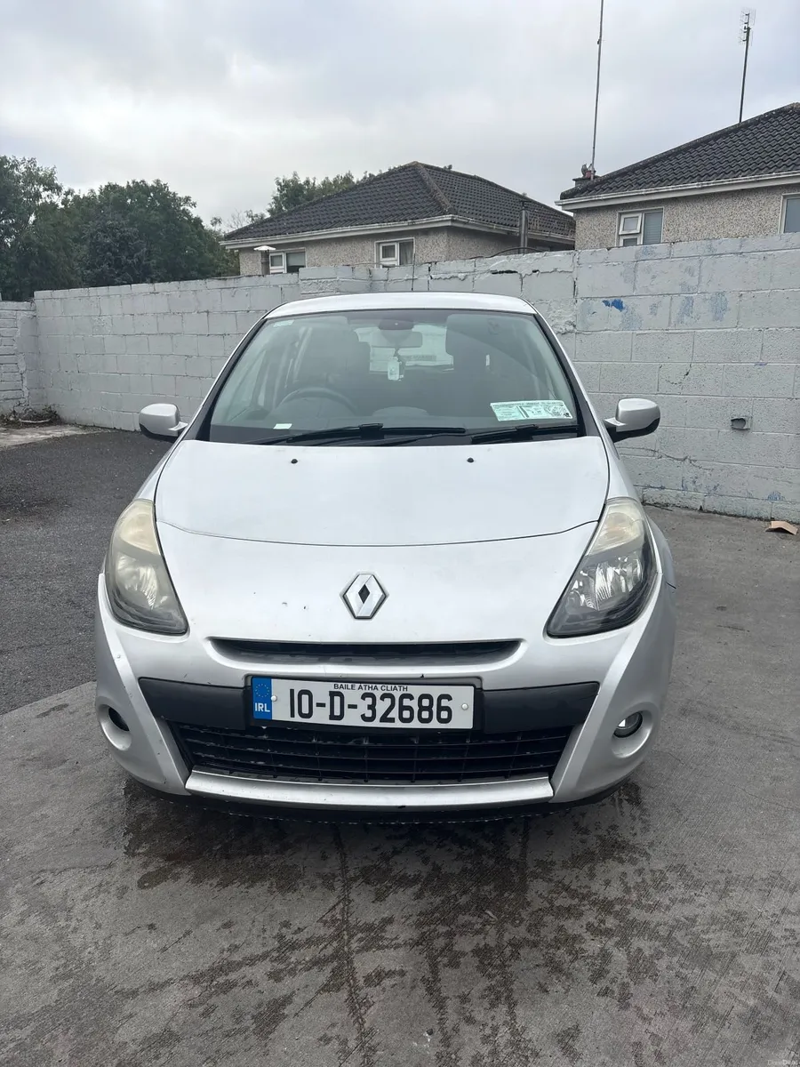 Renault Clio 2010 - Image 1
