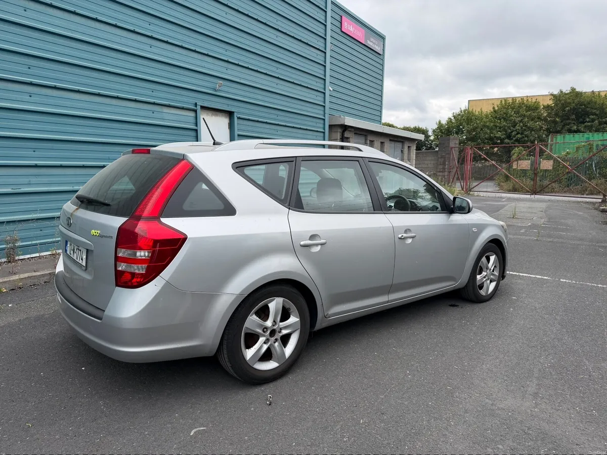 Kia Ceed 2012 - Image 4