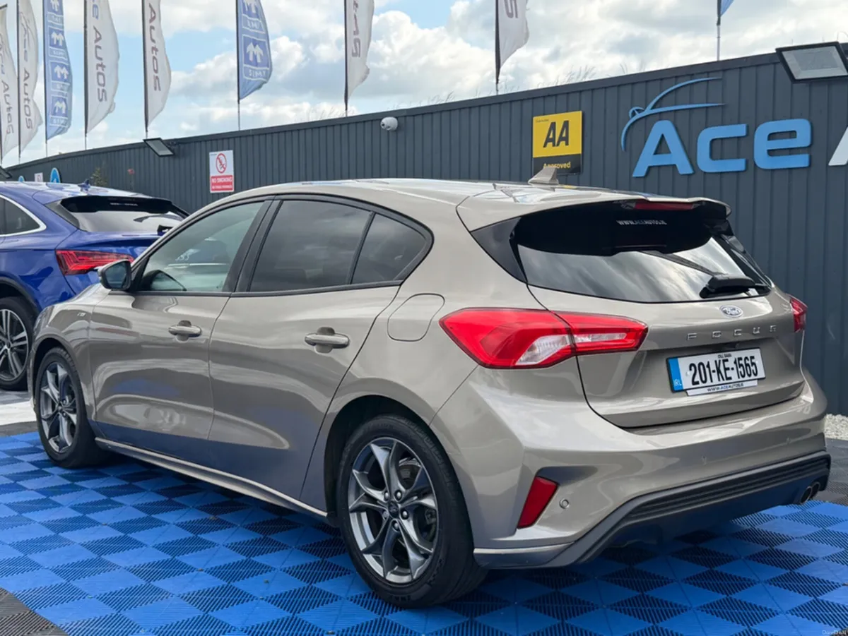 Ford Focus ** DEPOSIT TAKEN ** ST-LINE - 1.0L PETR - Image 5