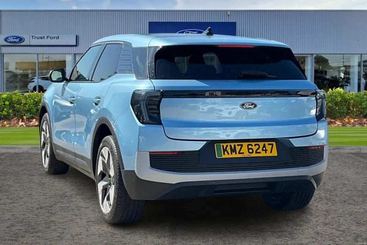 Ford Explorer Extended Range 79kWh Premium SUV 5dr - Image 2