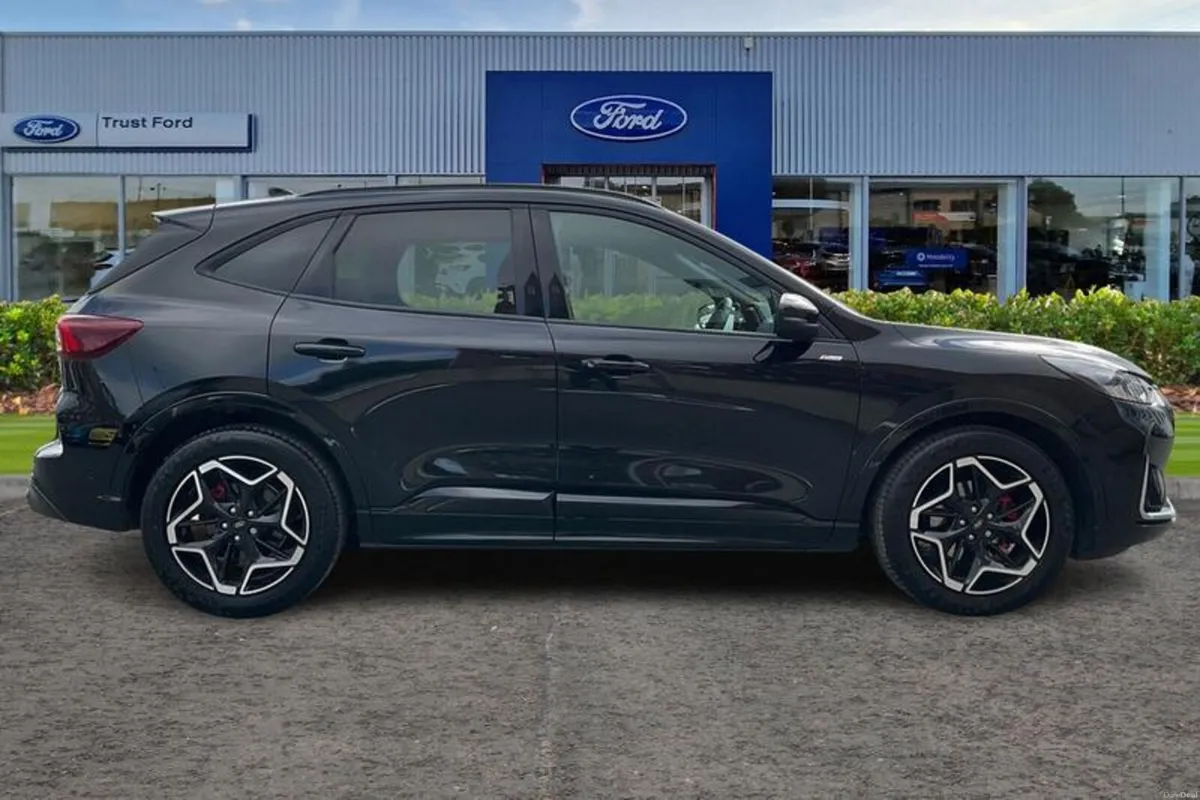 Ford Kuga ST-Line X - Image 3