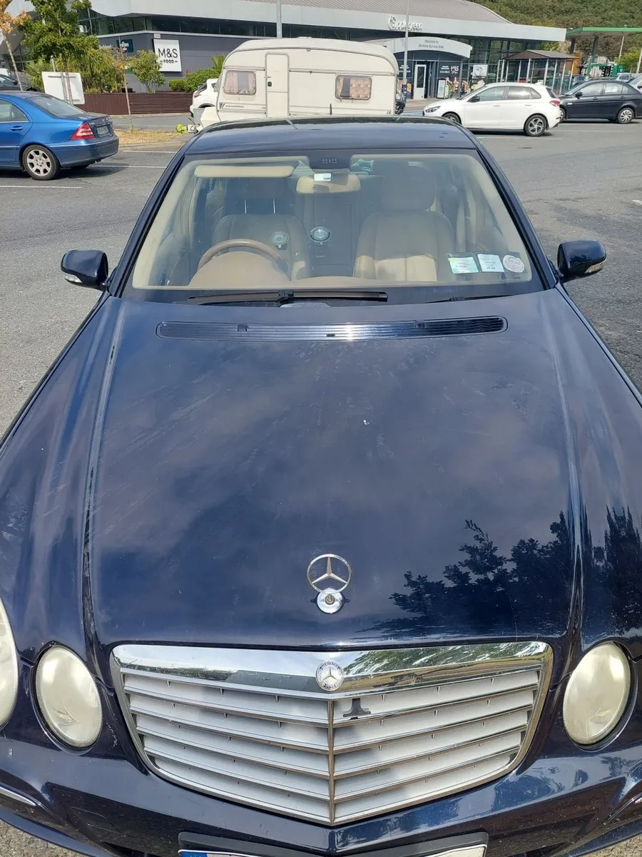 Mercedes-Benz E-Class 2007 - Image 1