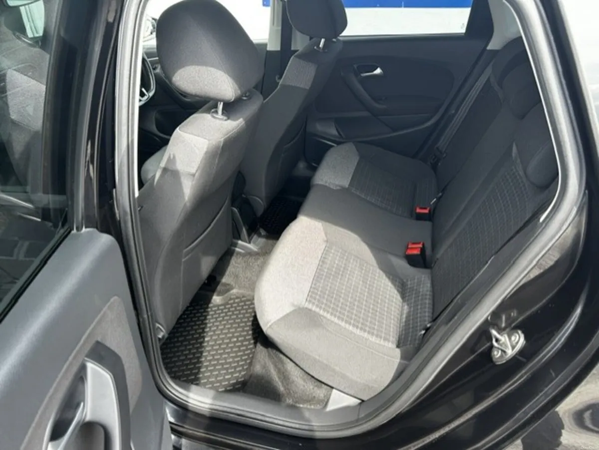 VW POLO AUTOMATIC - Image 5
