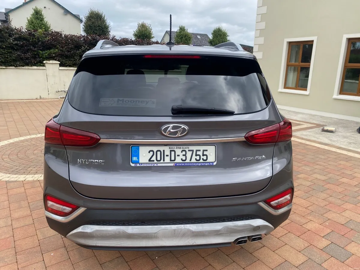 Hyundai Santa Fe 2020 - Image 2