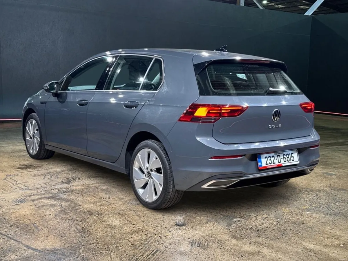 Volkswagen Golf 2.0 TDI AUTOMATIC - STYLE EDITION - Image 5