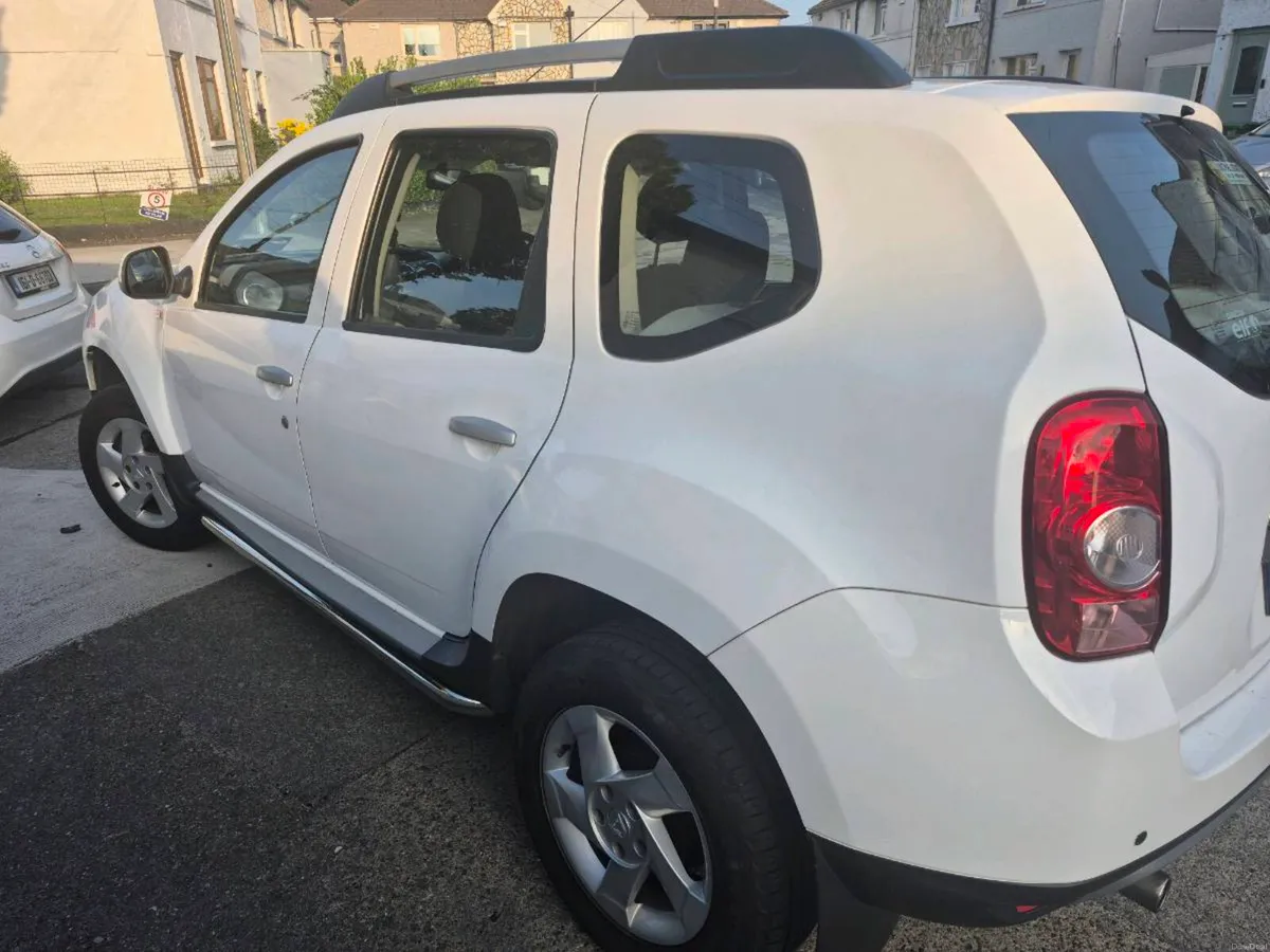 Car - Image 2