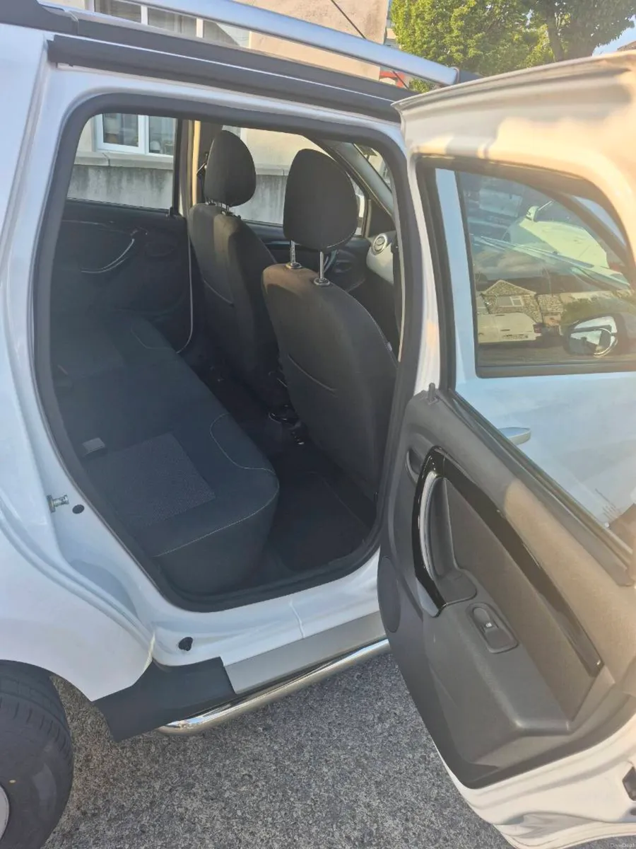 Car - Image 6