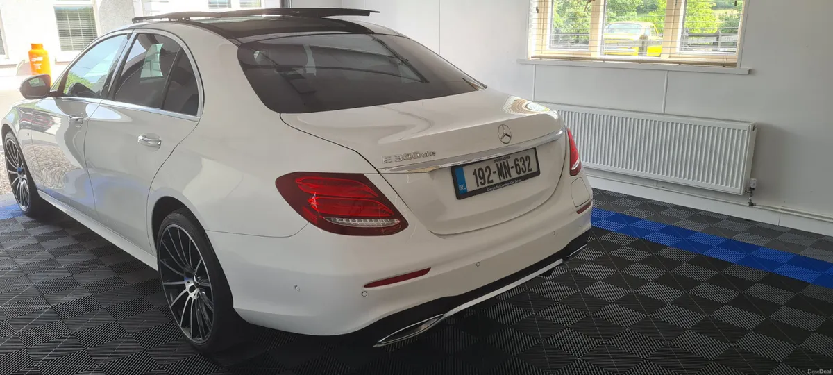 Mercedes-Benz E-Class 2019 - Image 4