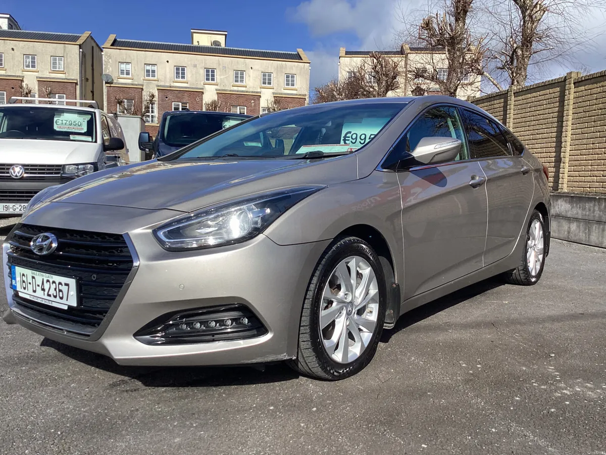 Hyundai i40 ** F.S.H * CAMERA - Image 6