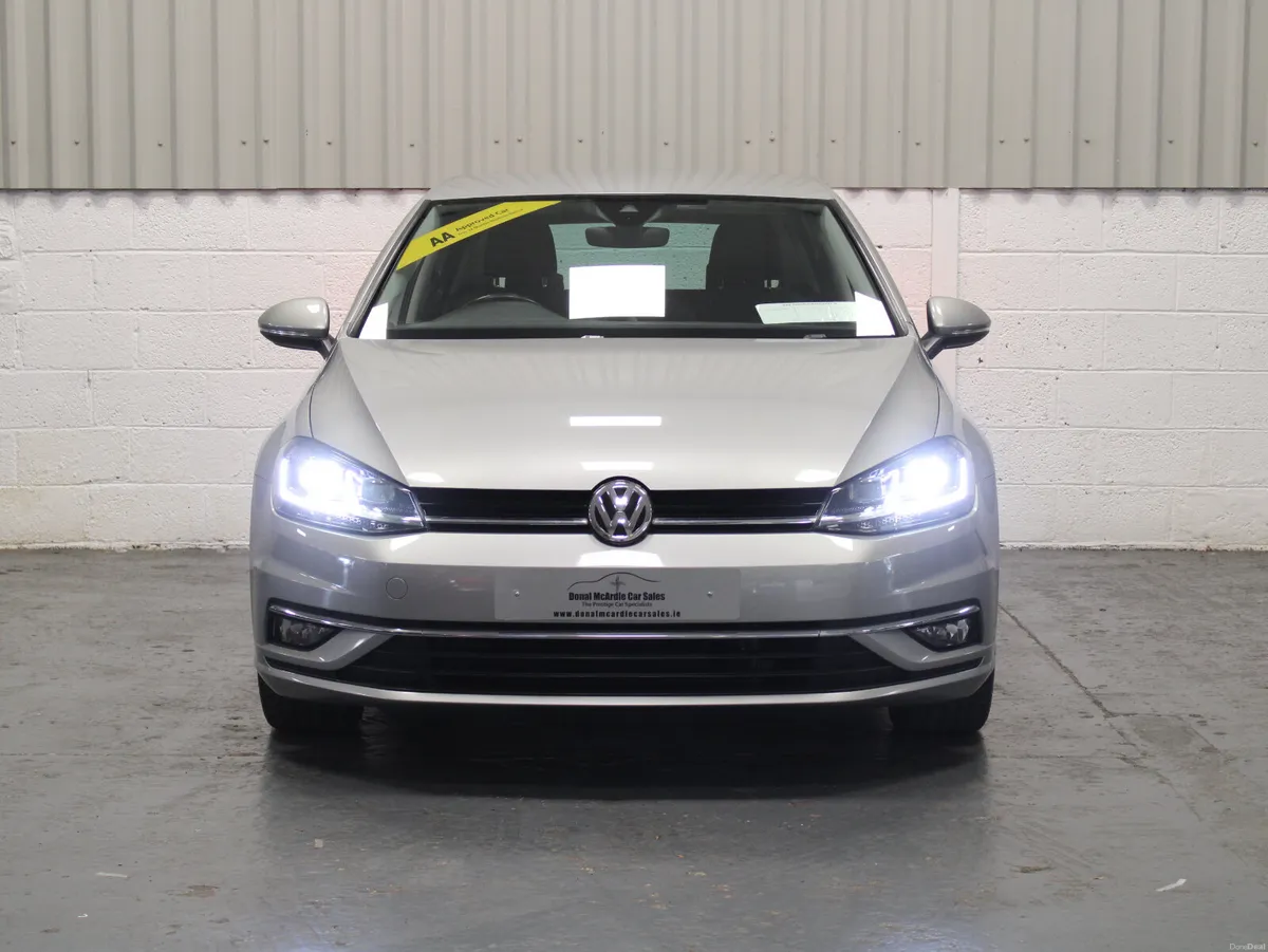 2019 Volkswagen golf - Image 2