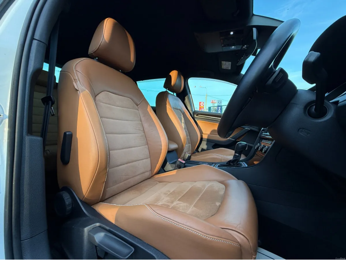 Volkswagen Golf TAN LEATHER (142) 1.4 TAN LEATHER - Image 3