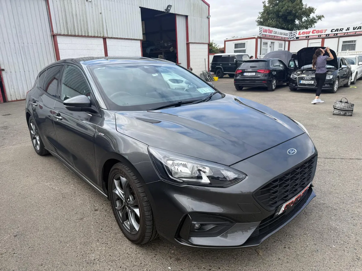 Ford Focus 2019 - Image 2
