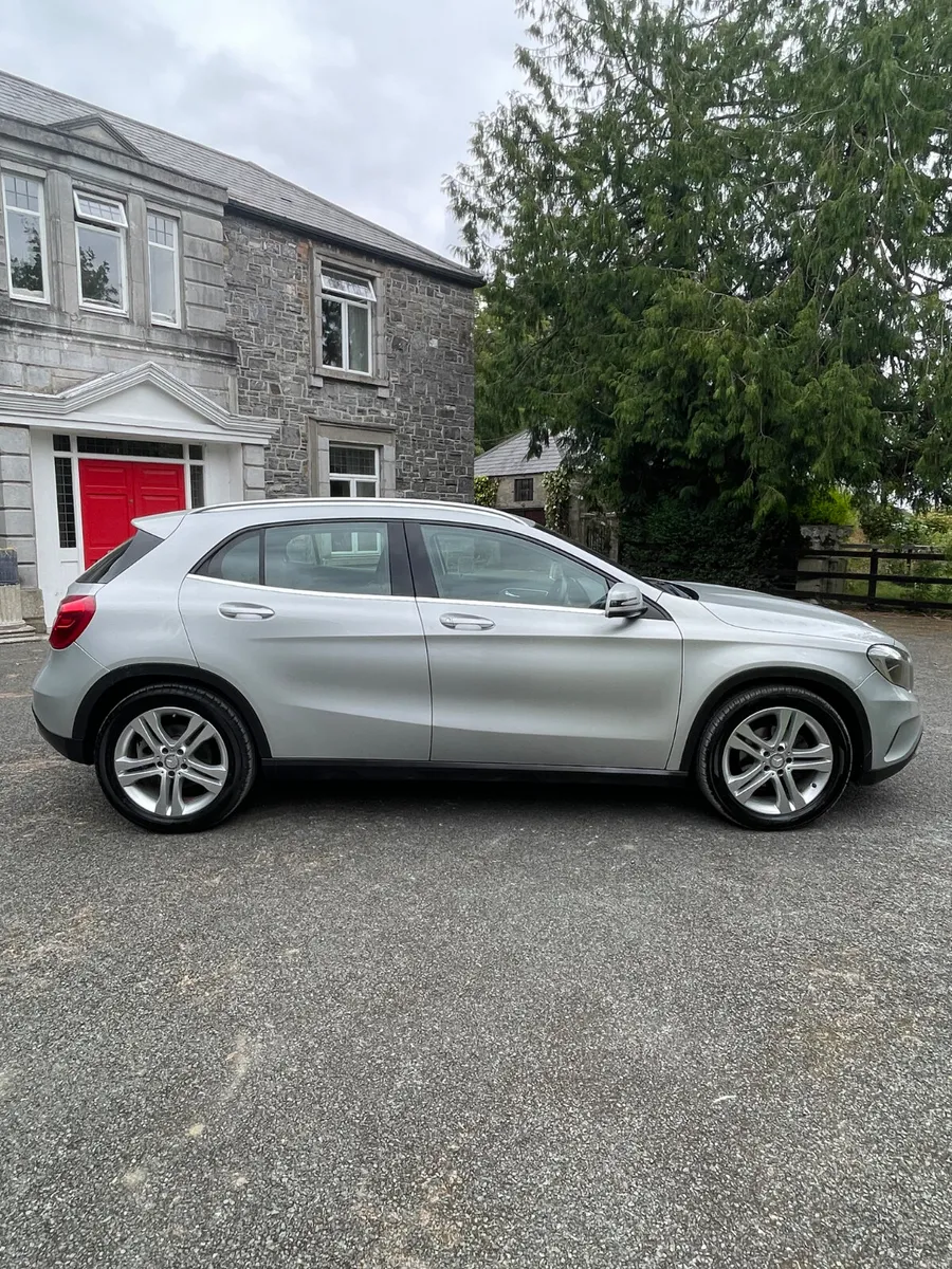 Mercedes-Benz GLA 200 Automatic 151 - Image 2