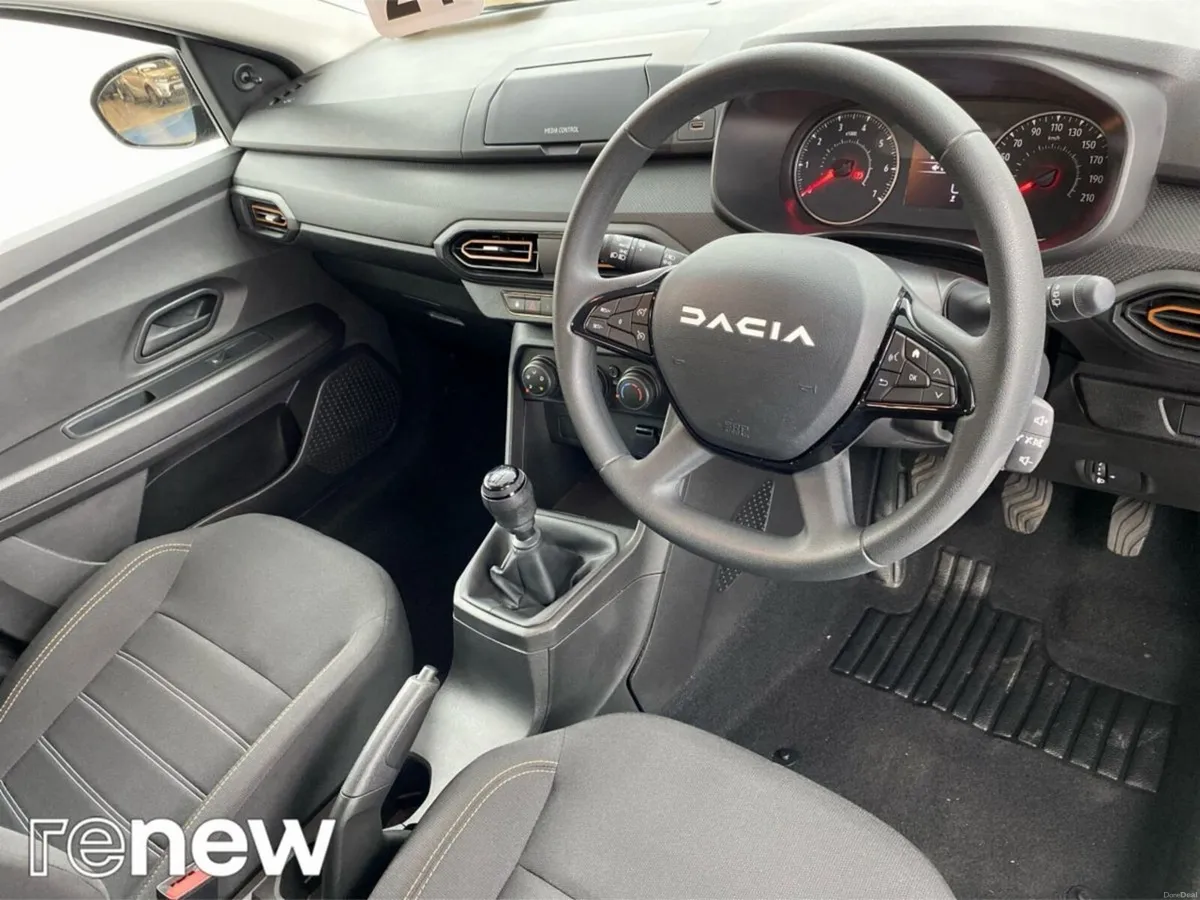 Dacia Sandero Stepway TCe 90 STEPWAY Essential - Image 6