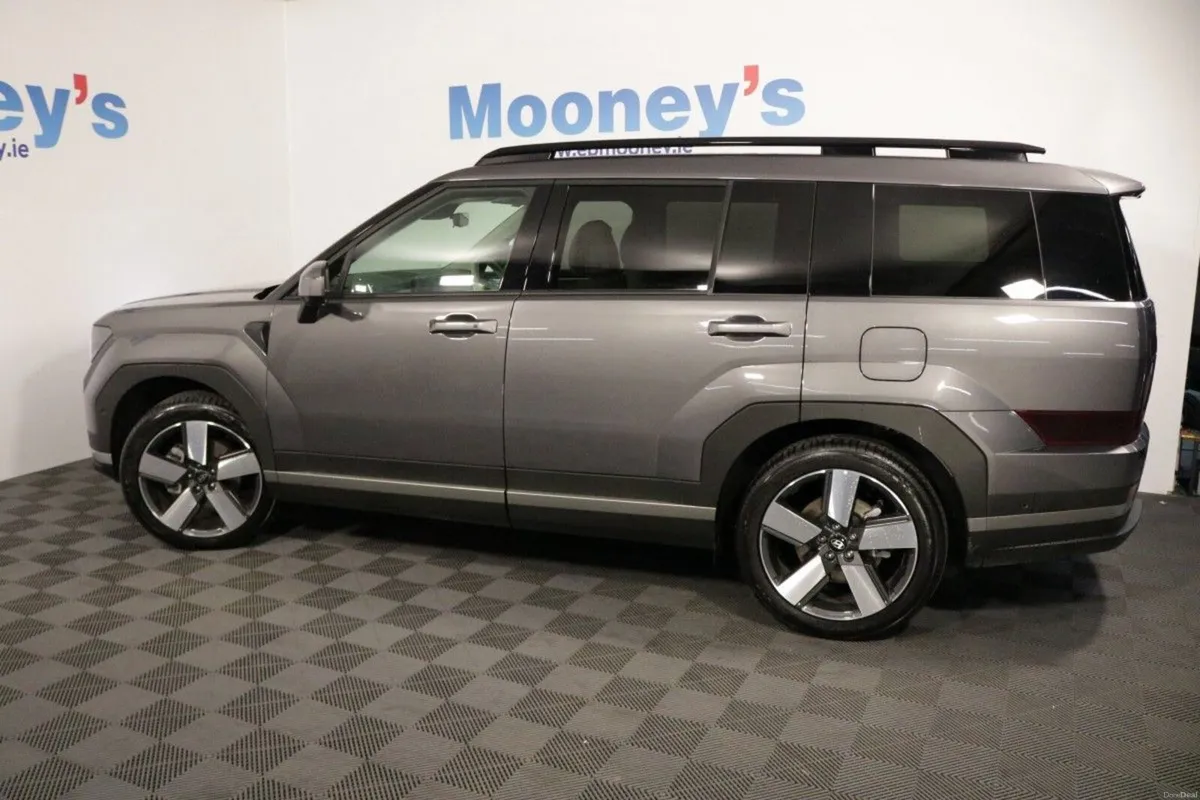 Hyundai Santa Fe Premium Plug in Hybrid 4WD 1.6L P - Image 1