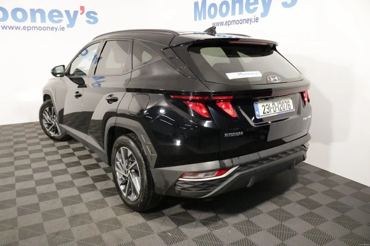 Hyundai Tucson EXECUTIVE 1.6L DIESEL SUV - Image 4