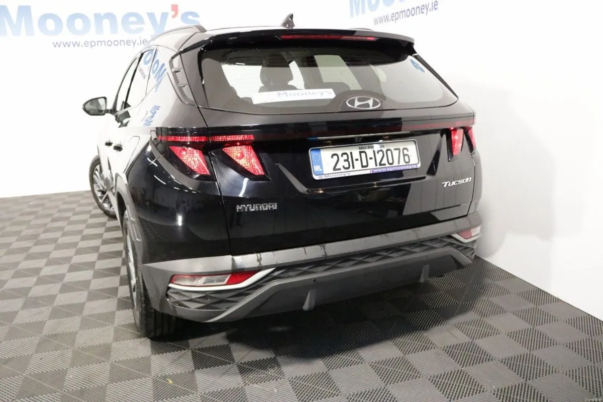 Hyundai Tucson EXECUTIVE 1.6L DIESEL SUV - Image 6