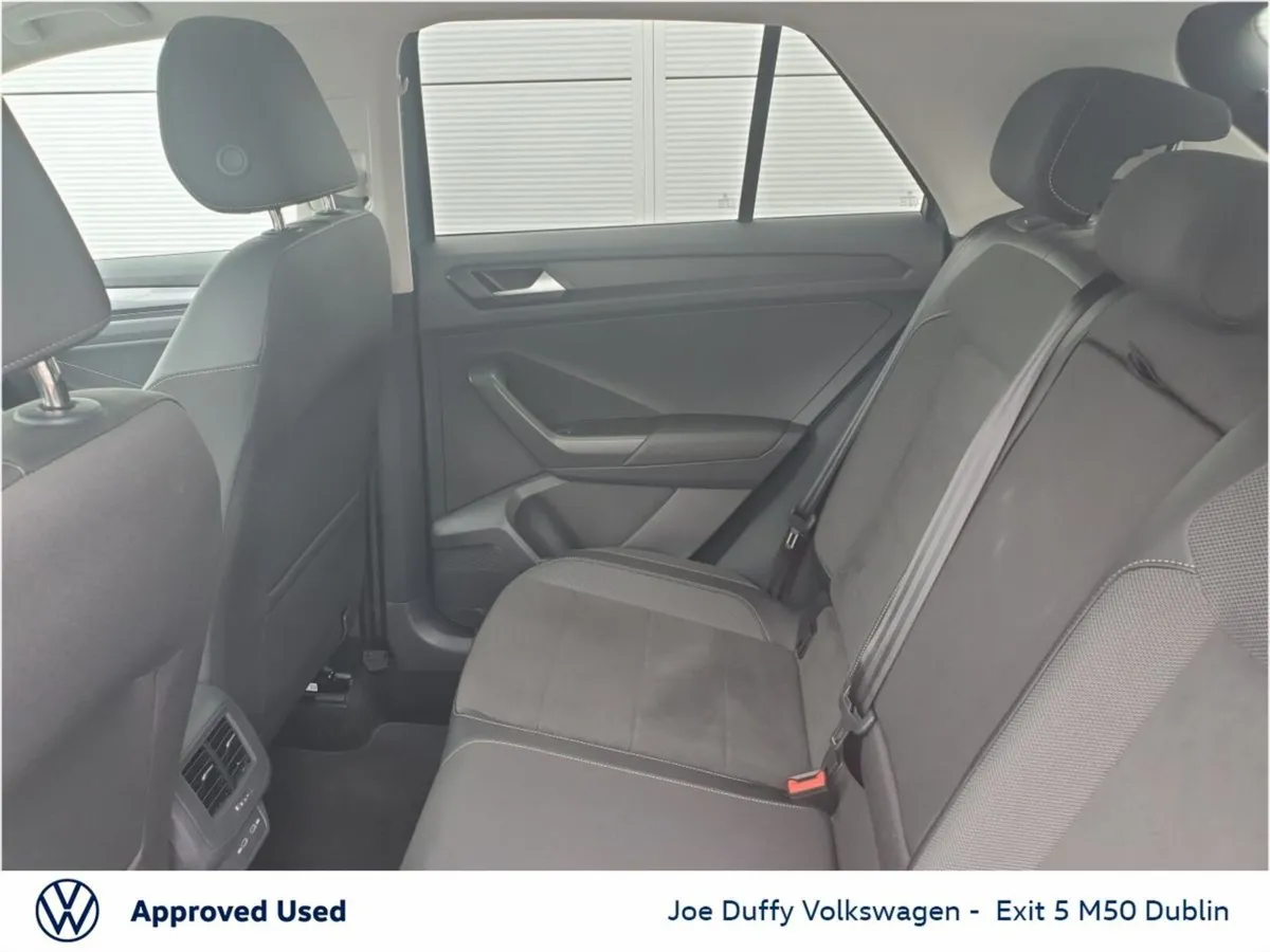 Volkswagen T-Roc STYLE 1.5 TSI D7F 150HP AUTO - Image 6