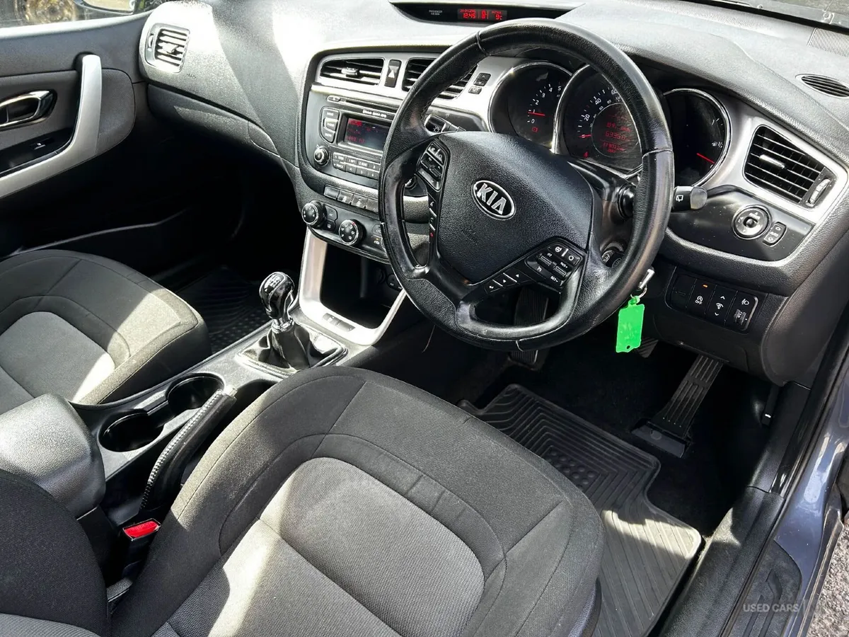 July 2014 Kia Ceed 1.6 CRDi 2 EcoDynamics 5dr - Image 3