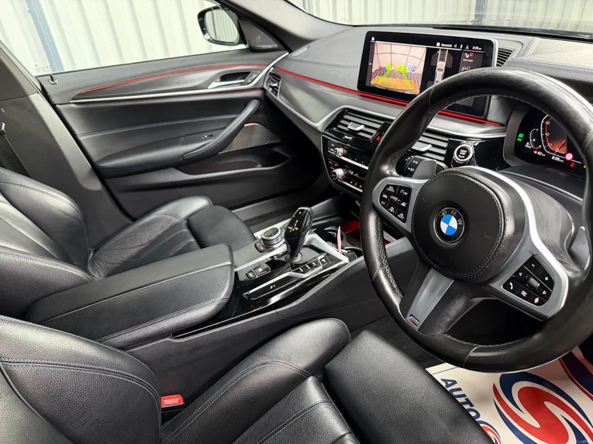 BMW 520d 22 Xdrive M-Sport Plus Harman Kardon - Image 4